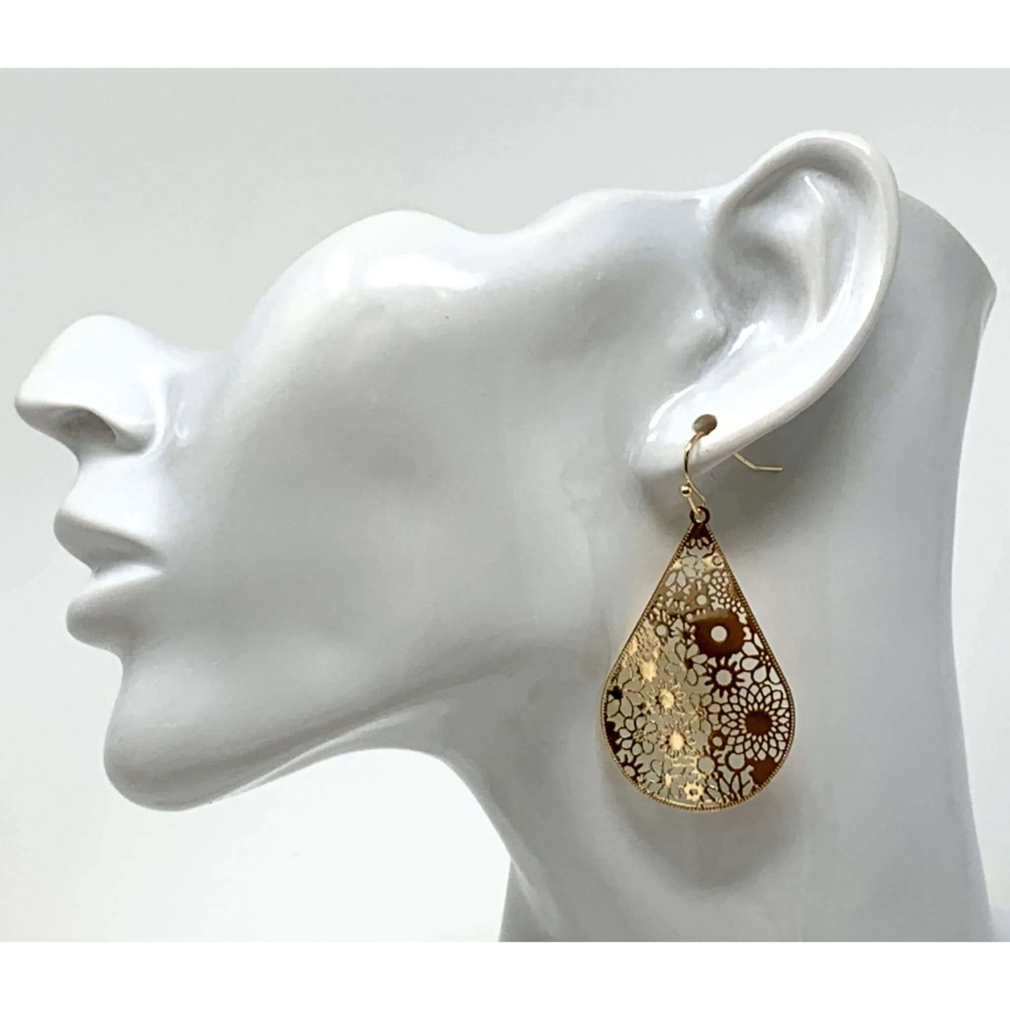 Delicate Flower Pattern Teardrop Earrings