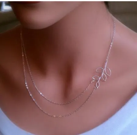 Elegant Leaf Clavicle Necklace