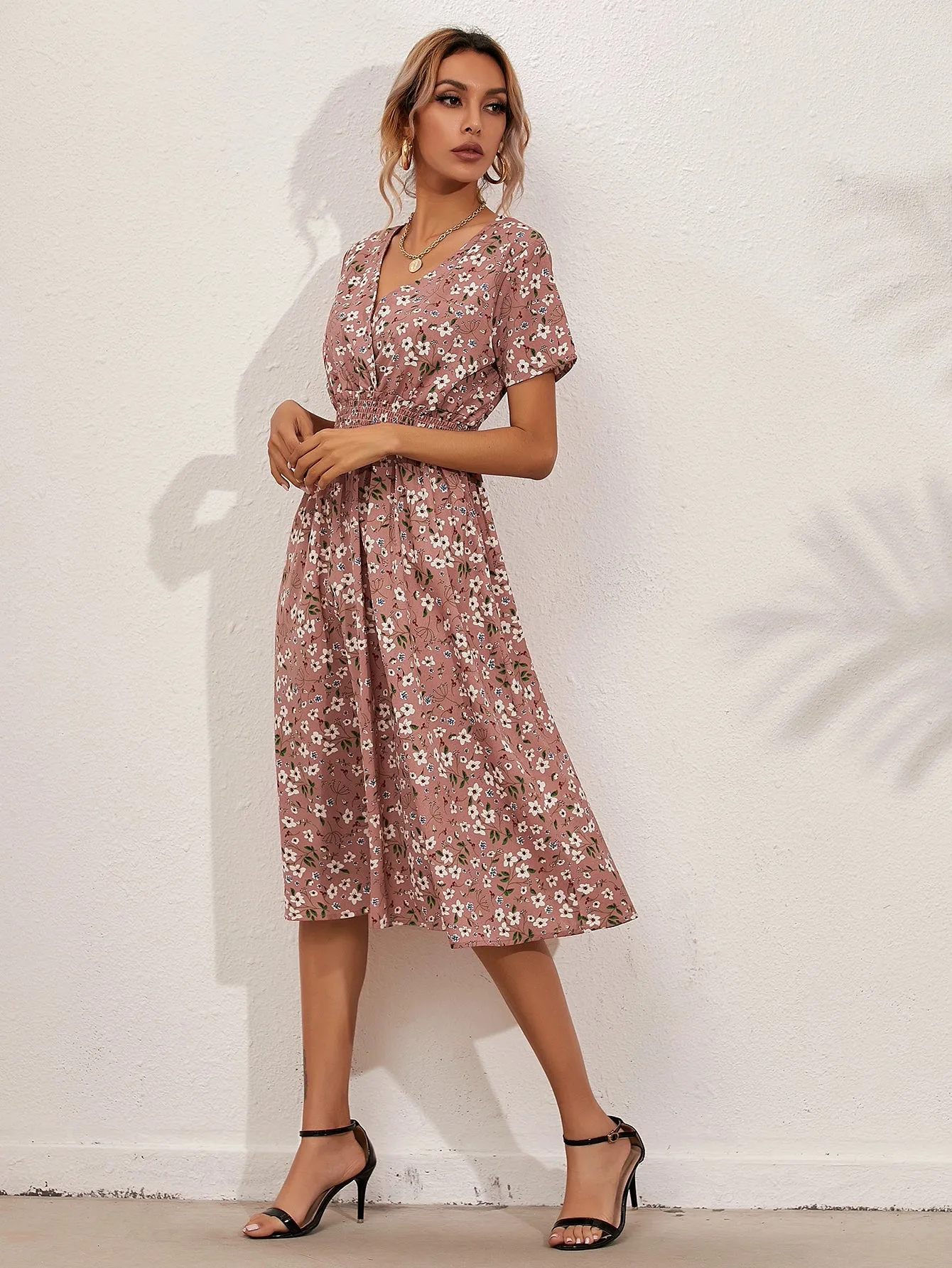 Fresh and Stylish Slim-Waist A- line Floral Dress