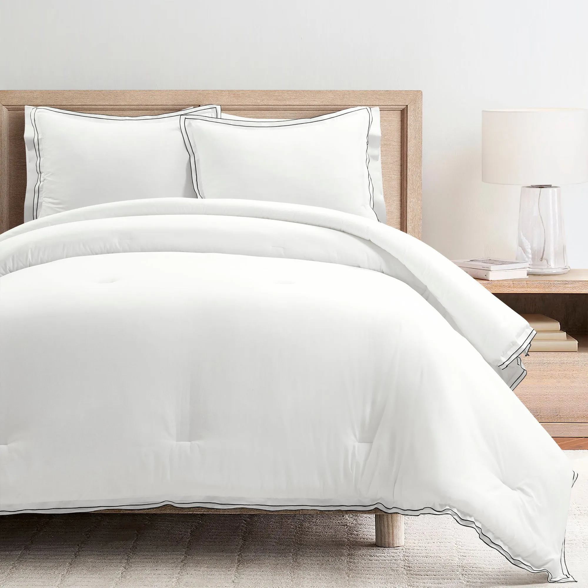 Hampton Double Flange Embroidered Contrast Edge Comforter Set