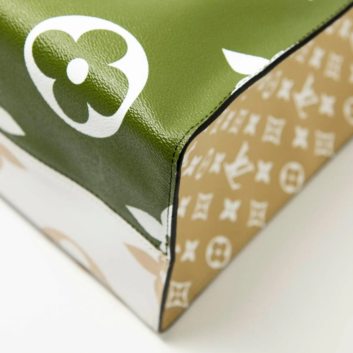 Louis Vuitton Monogram OnTheGo GM