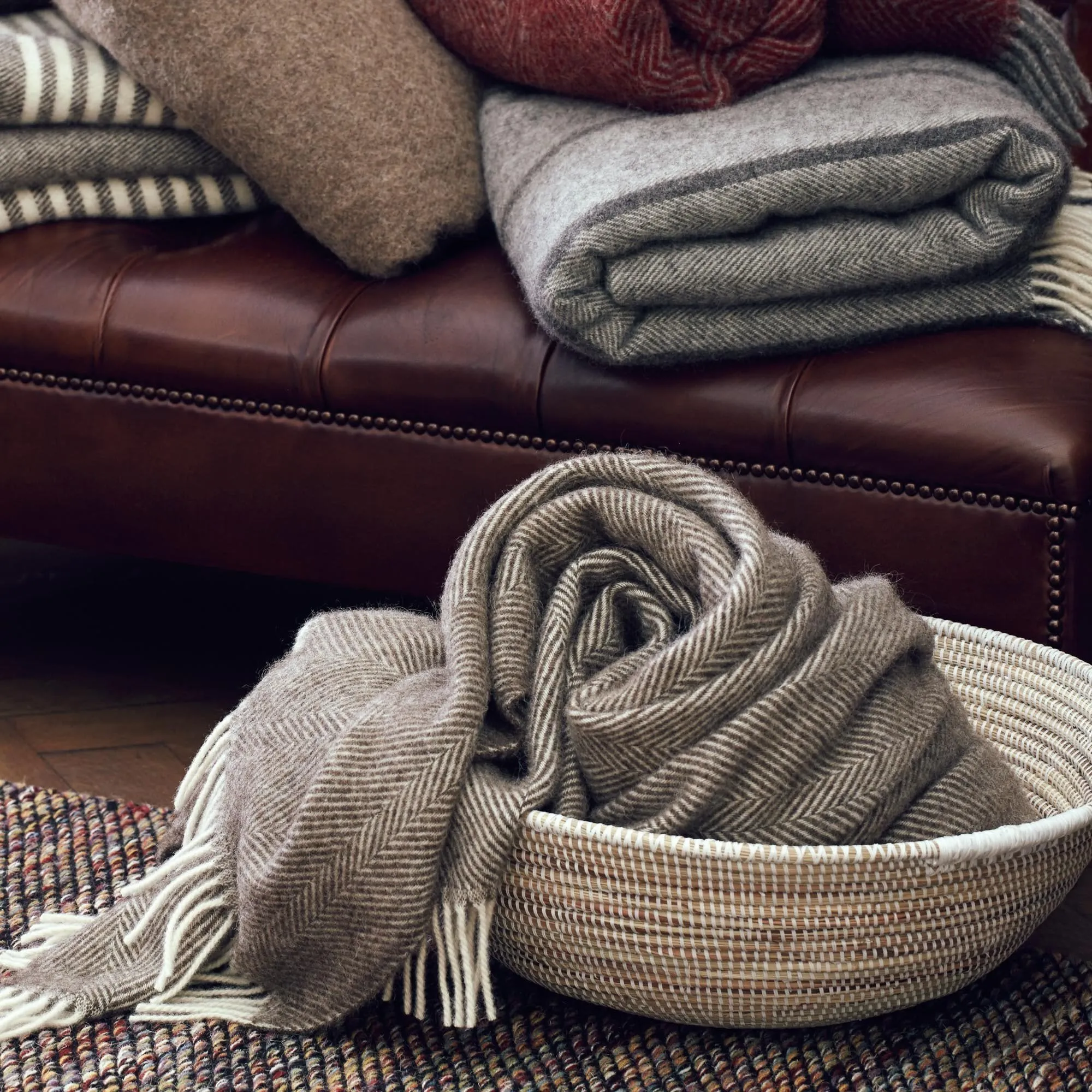 Salantai Wool Blanket [Dark brown/Cream]