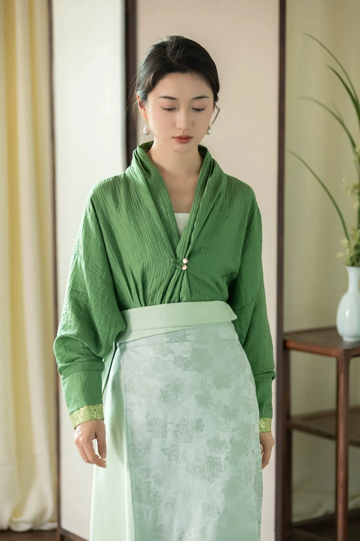 Woju 莴苣 Modernized Song Han Heling Feijixiu Airplane Sleeve Daily Cotton Top