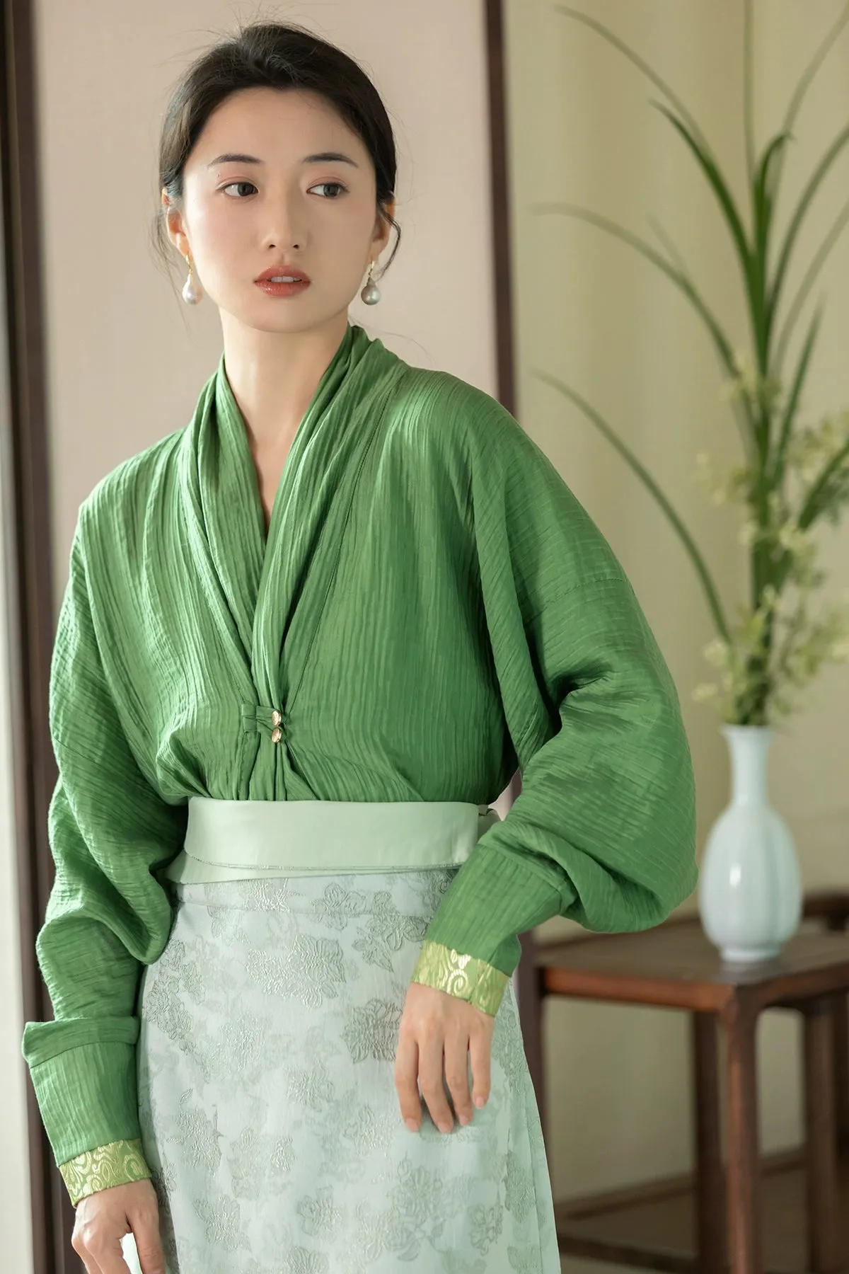 Woju 莴苣 Modernized Song Han Heling Feijixiu Airplane Sleeve Daily Cotton Top